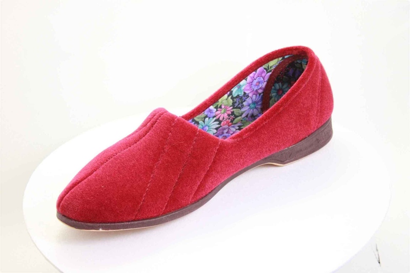 Red slipper, foam sole and simple velour top, womens