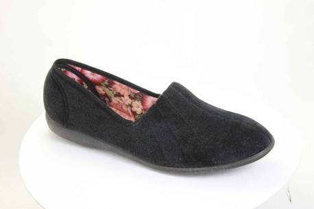 Audrey Black womens vegan slipper